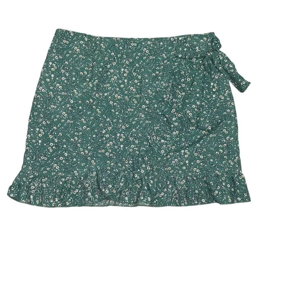 NWT Zaful green and white Floral Wrap tie front zip up back mini Skirt size L